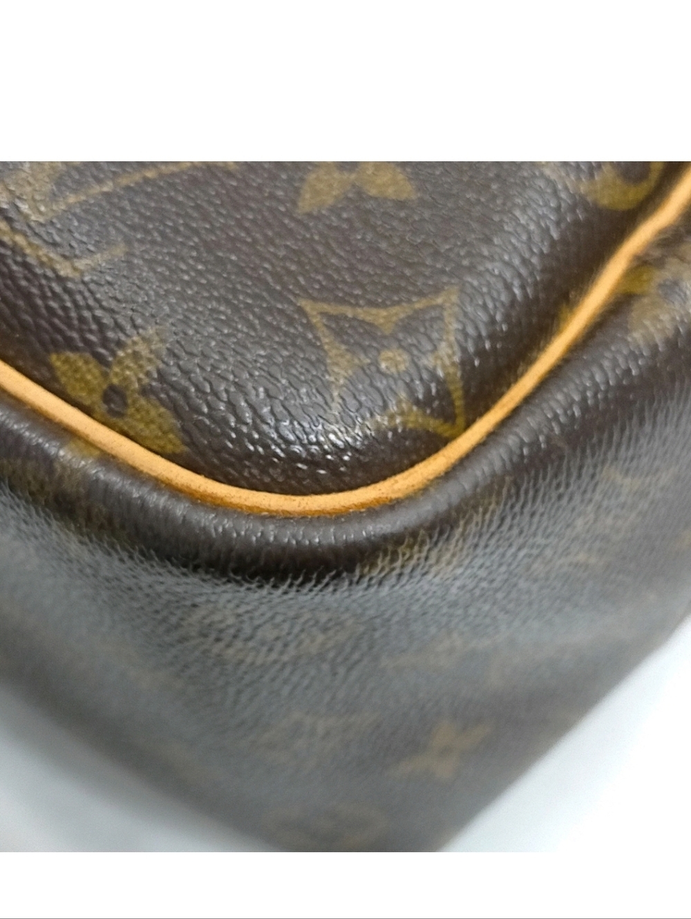 Louis Vuitton Deauville Brown Monogram Handbag- AUTHENTIC - Picture 6 of 11